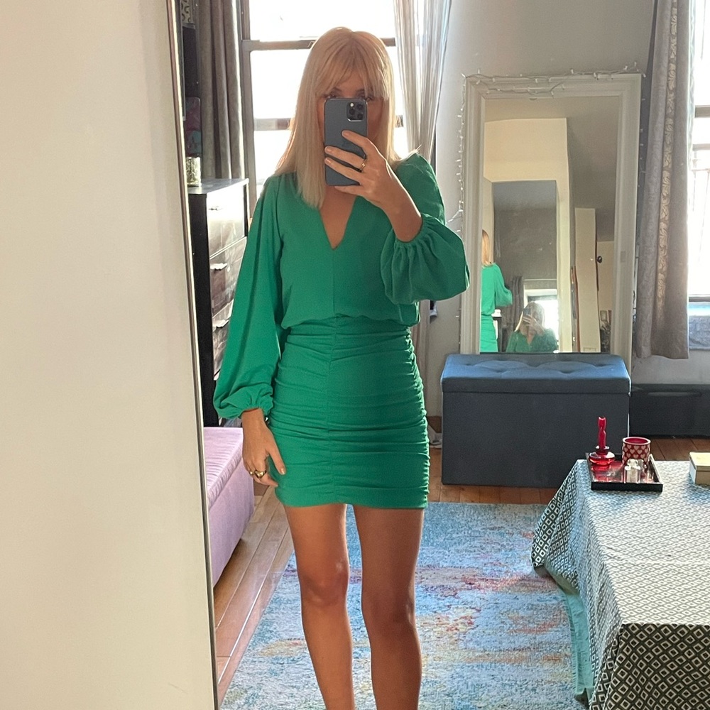 💚 Love Shack Fancy Puff sleeve dress green mini